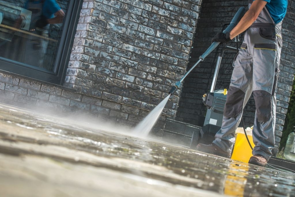 What Are The Disadvantages of Using a 2-in-1 Pressure Washer